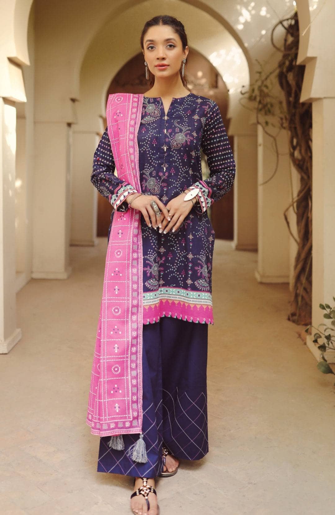 img_lsm_komal_lawn_22_awwal_boutique