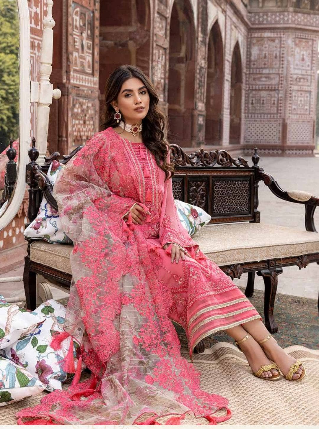 img_charizma_allure_awwal_boutique