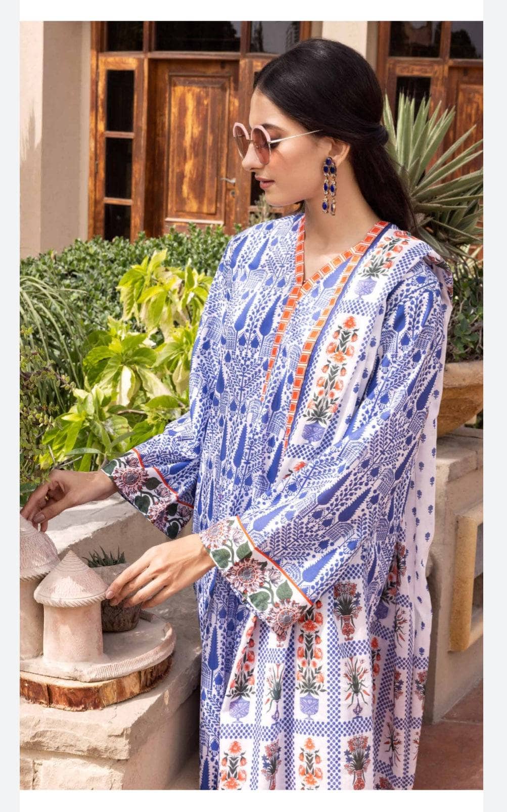 img_gul_ahmed_regalia_awwal_boutique