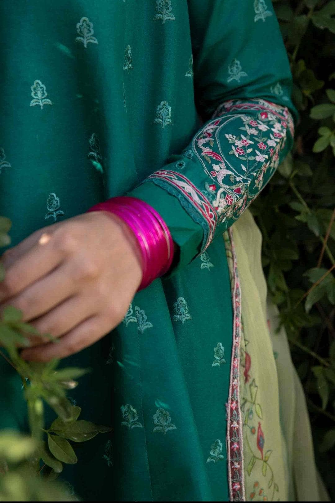 img_coco_by_zara_shahjahan_vol_2_awwal_boutique