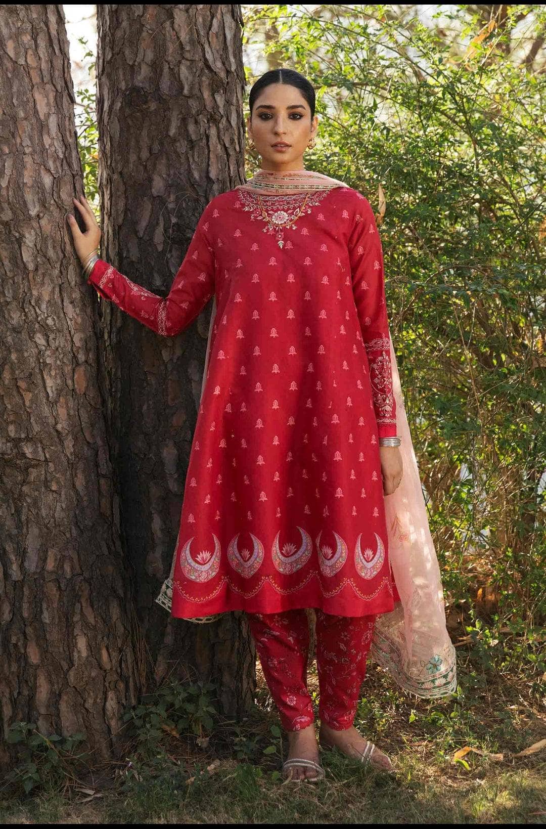 img_coco_by_zara_shahjahan_vol_2_awwal_boutique