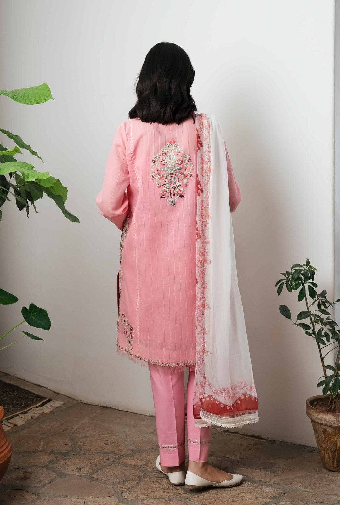 img_coco_by_zara_shahjahan_vol_2_awwal_boutique