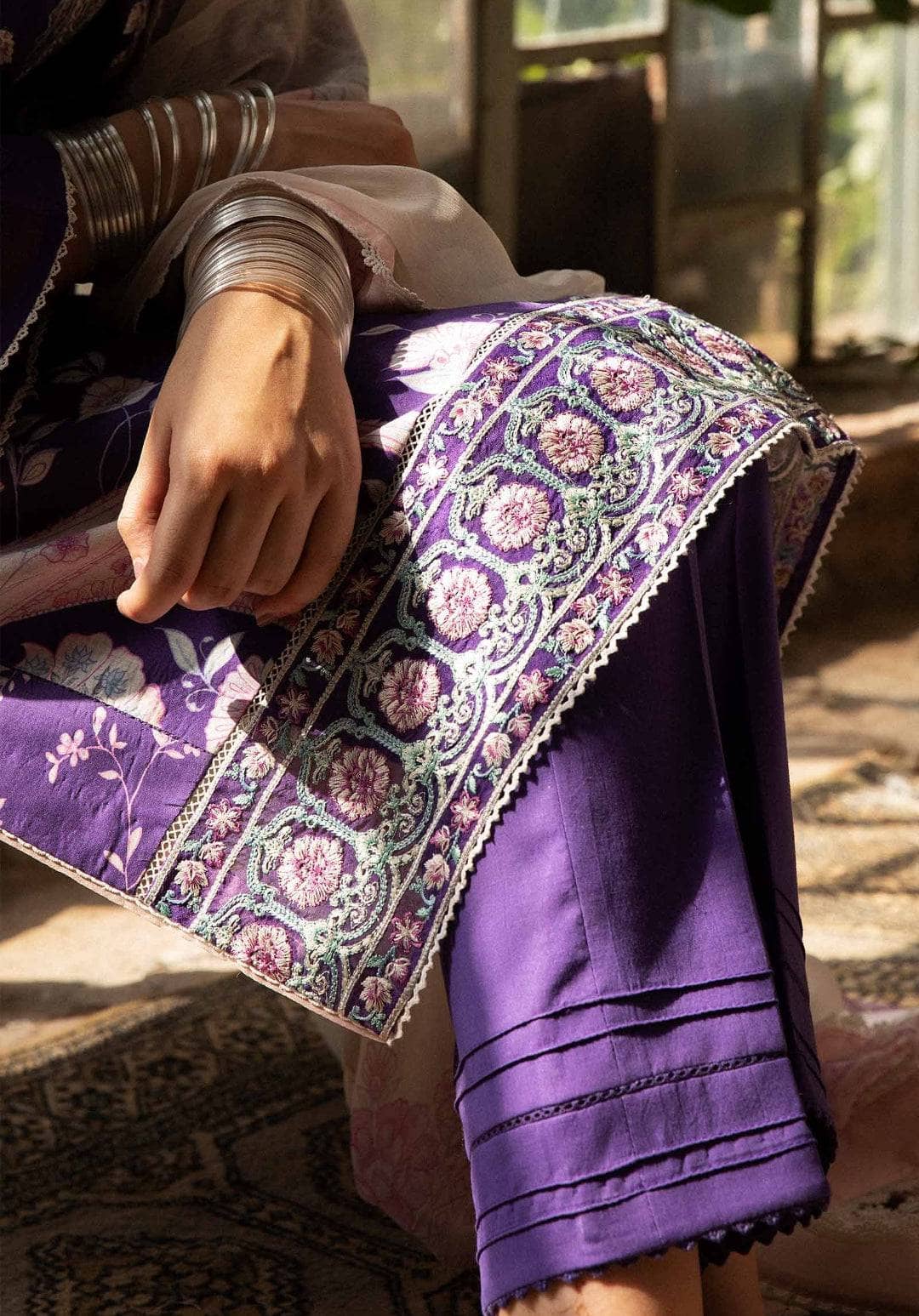 img_coco_by_zara_shahjahan_vol_2_awwal_boutique