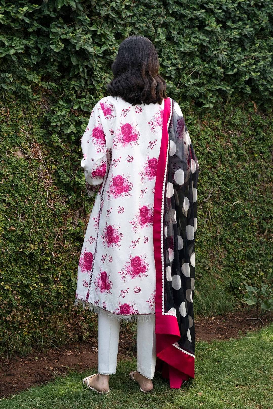 img_coco_by_zara_shahjahan_vol_2_awwal_boutique