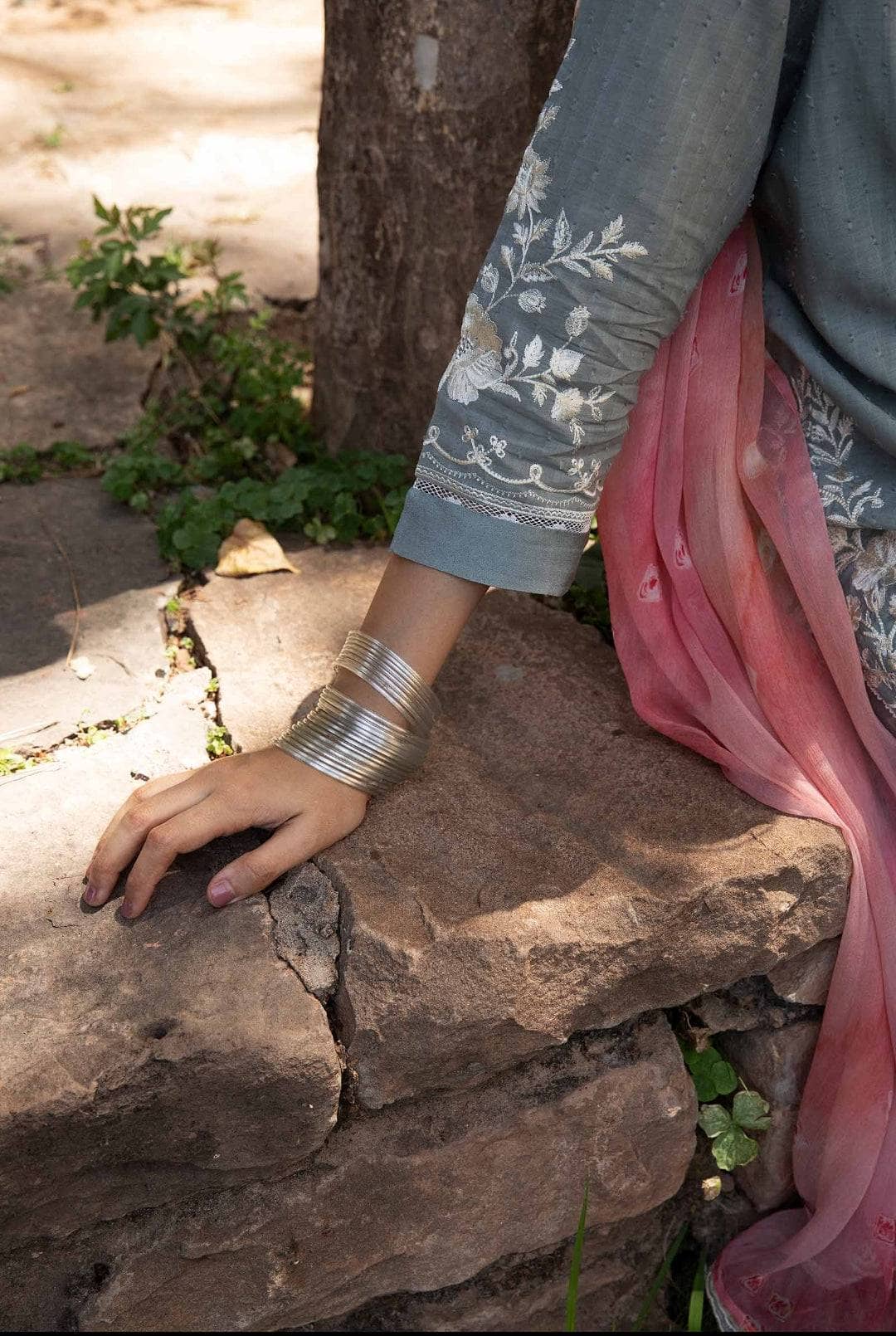 img_coco_by_zara_shahjahan_vol_2_awwal_boutique