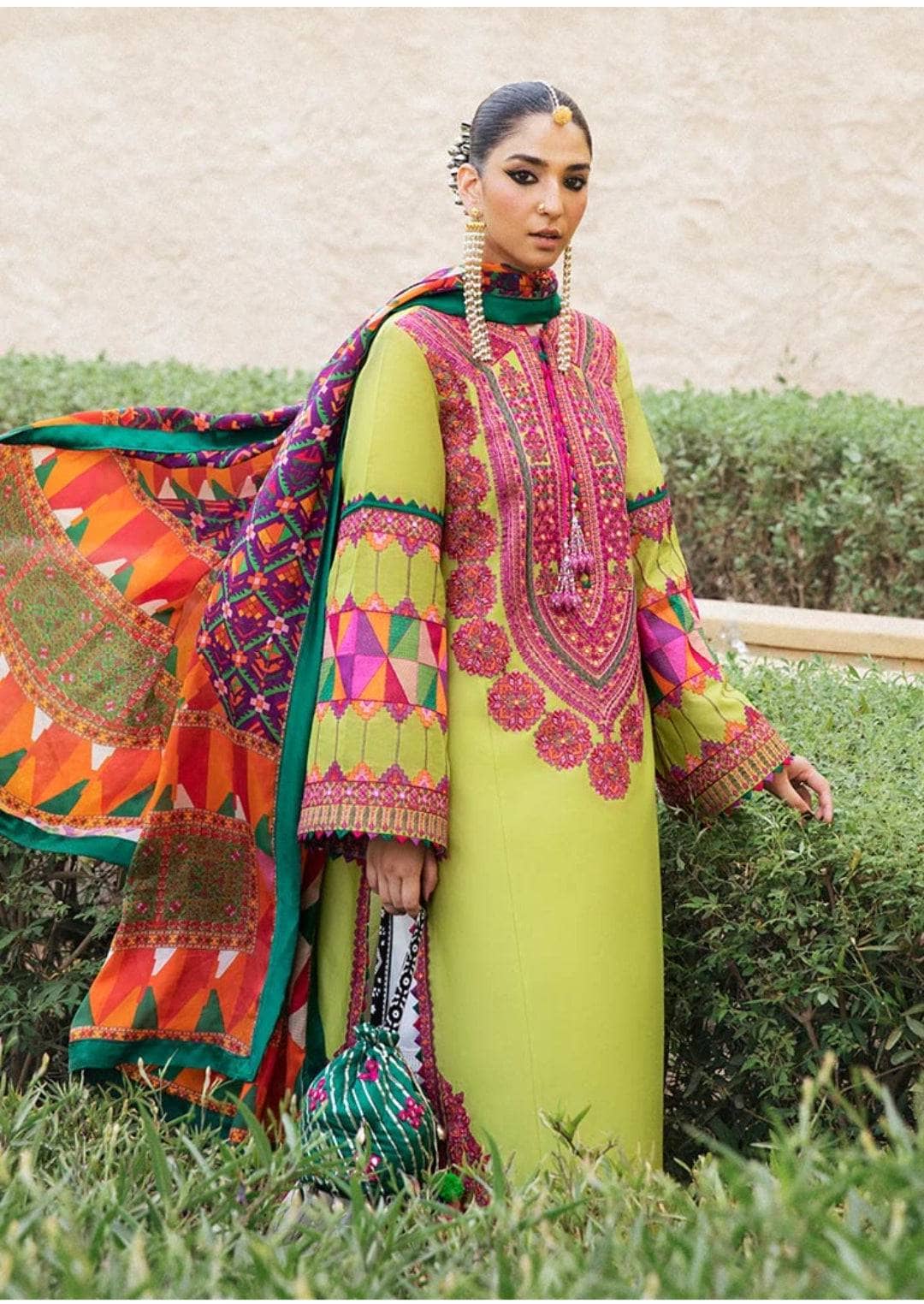 img_hussain_rehar_sarab_awwal_boutique