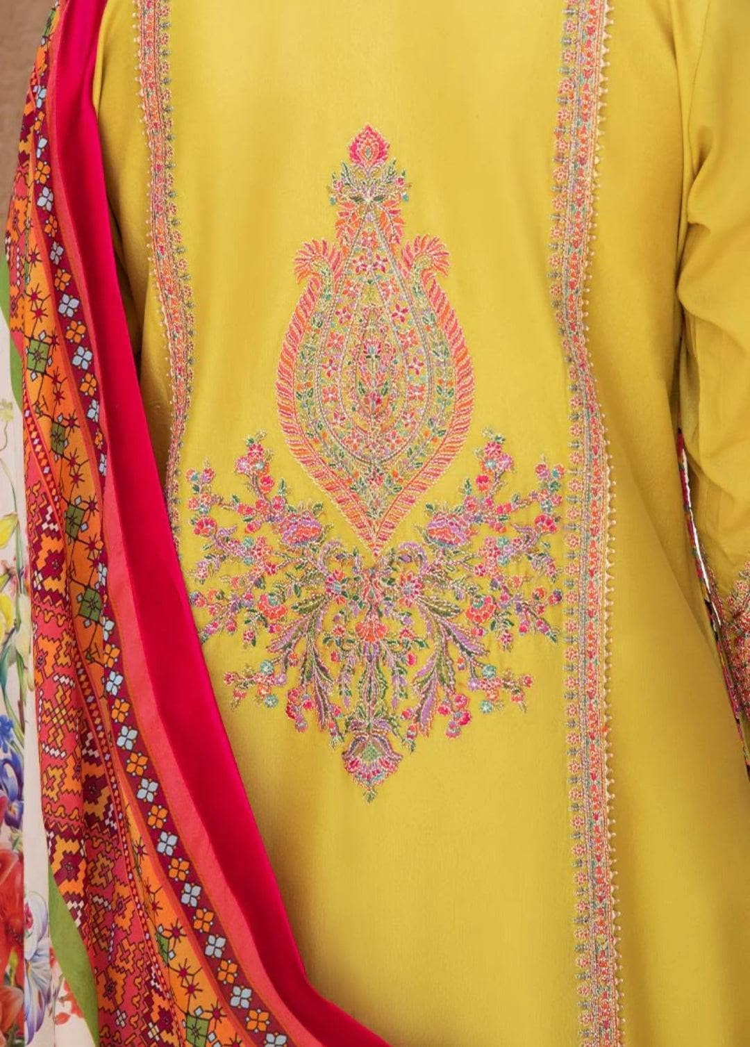 img_hussain_rehar_sarab_awwal_boutique