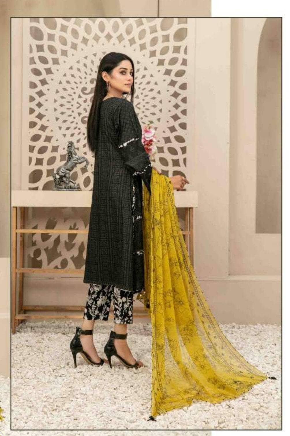 img_amna_sohail_melika_awwal_boutique