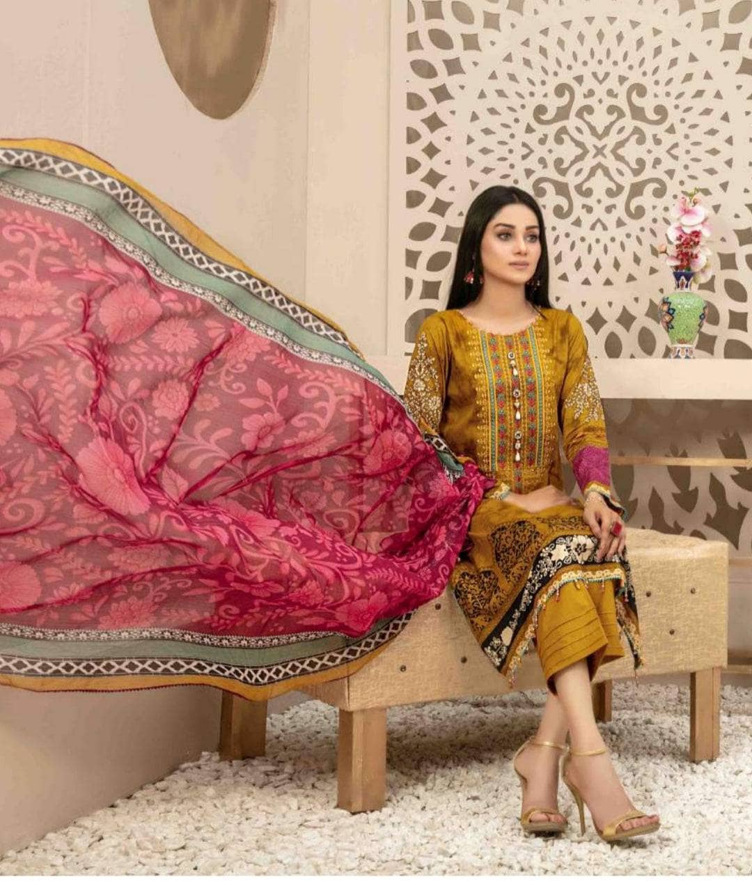 img_amna_sohail_melika_awwal_boutique