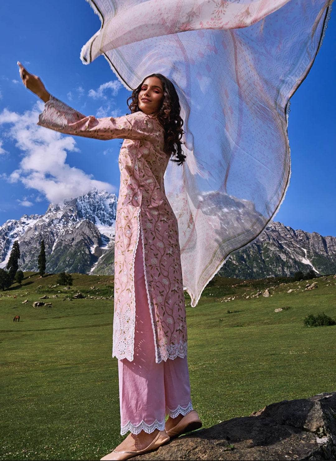 Img_summer_printkari_lawn_22_awwal_boutique