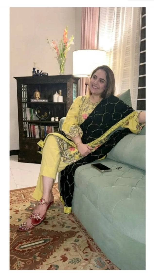 img_zaha_lawn_22_awwal_boutique