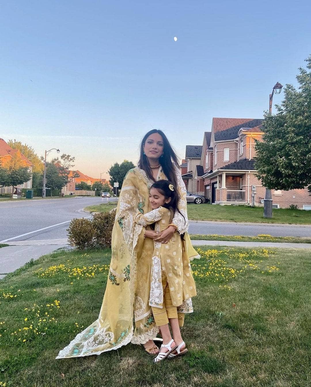 img_manara_lawn_22_awwal_boutique