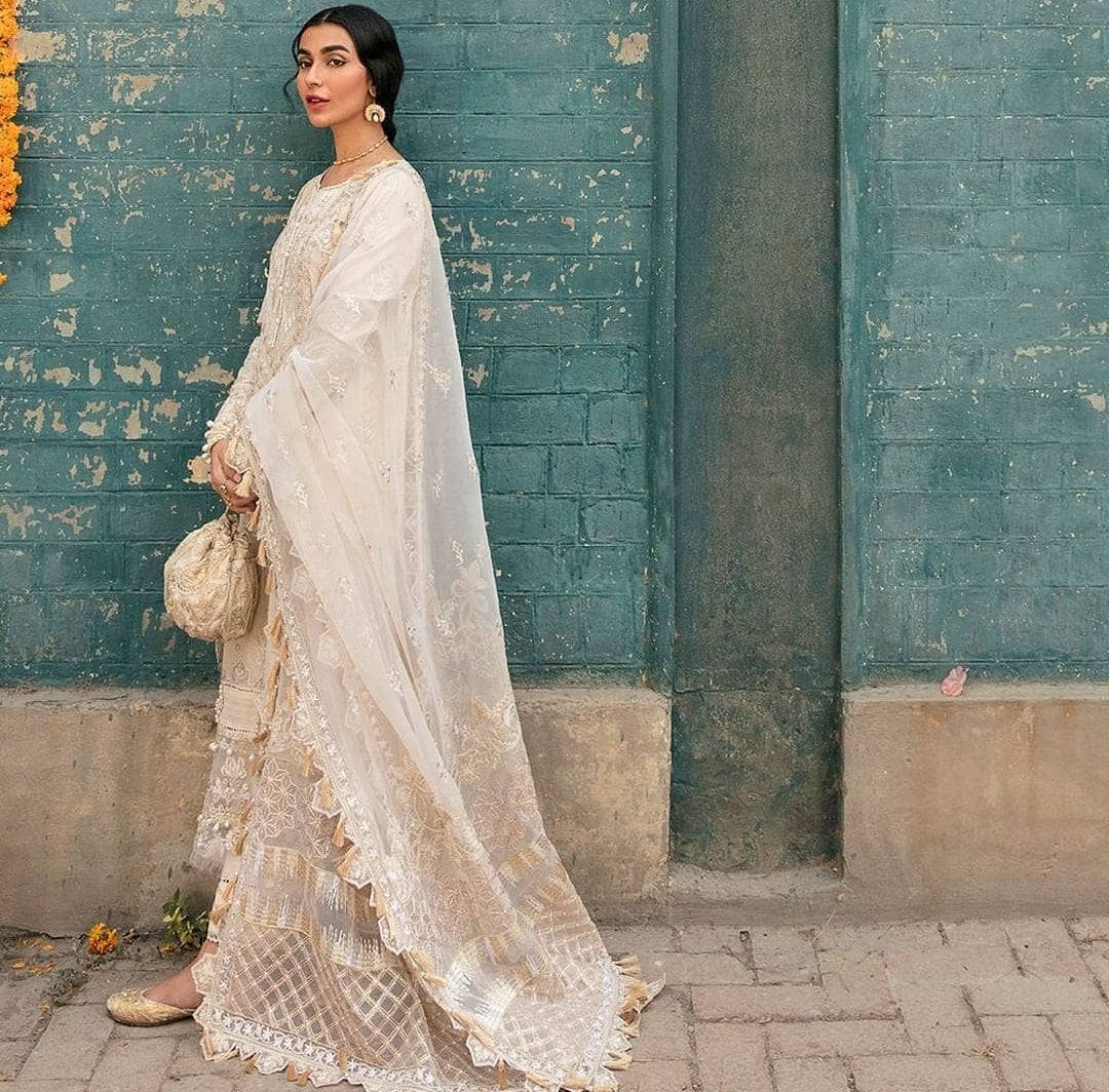 img_afrozeh_dhoop_kinarey_lawn_22_awwal_boutique