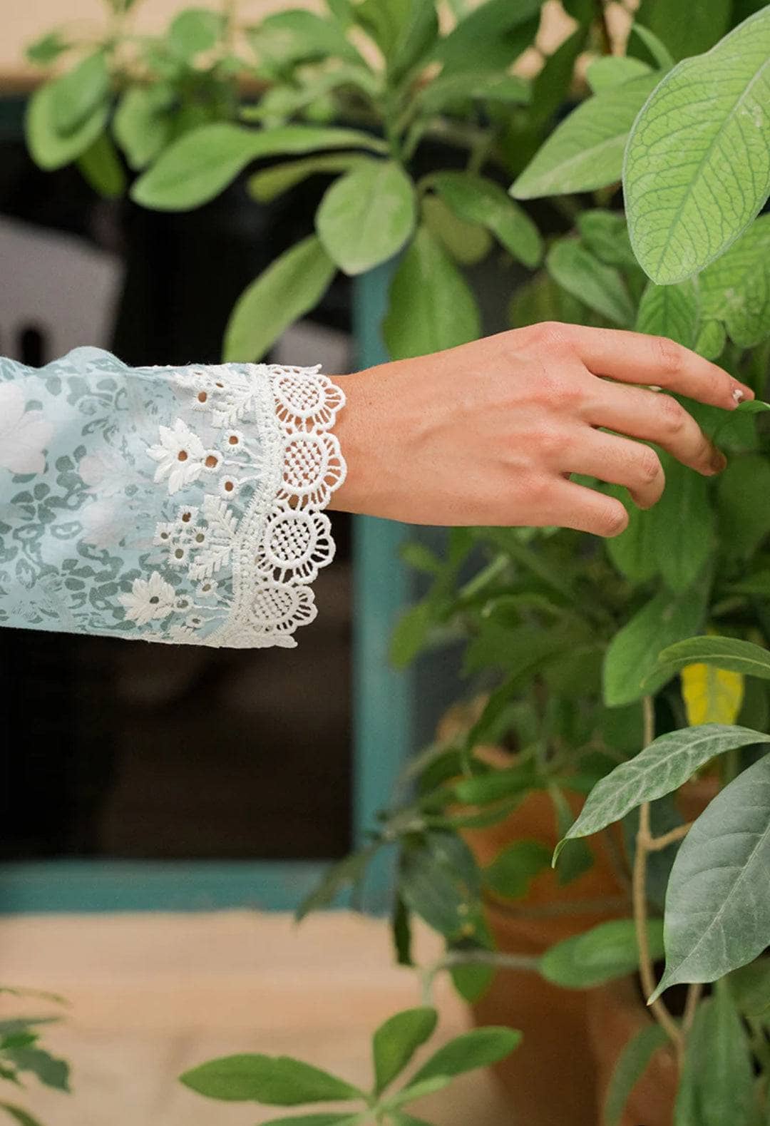 img_cross_stitch_cambric_awwal_boutique