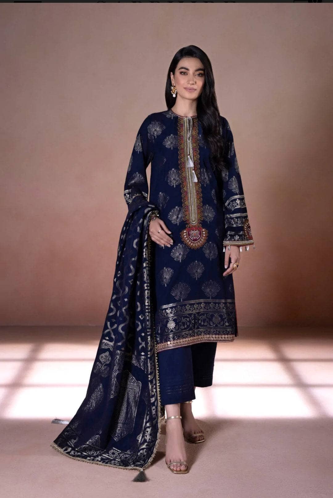 img_sapphire_intermix_2022_awwal_boutique