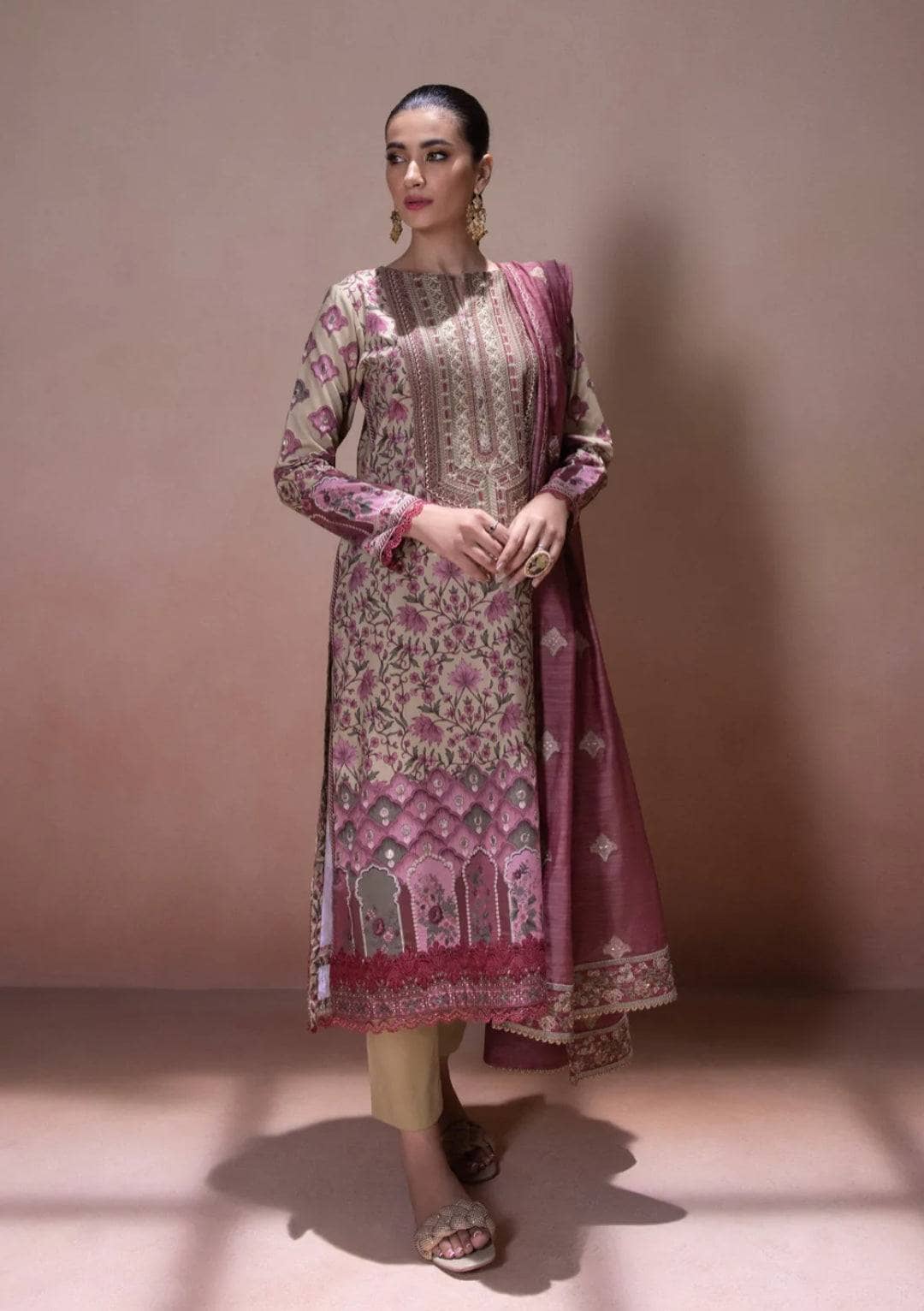 img_sapphire_intermix_2022_awwal_boutique