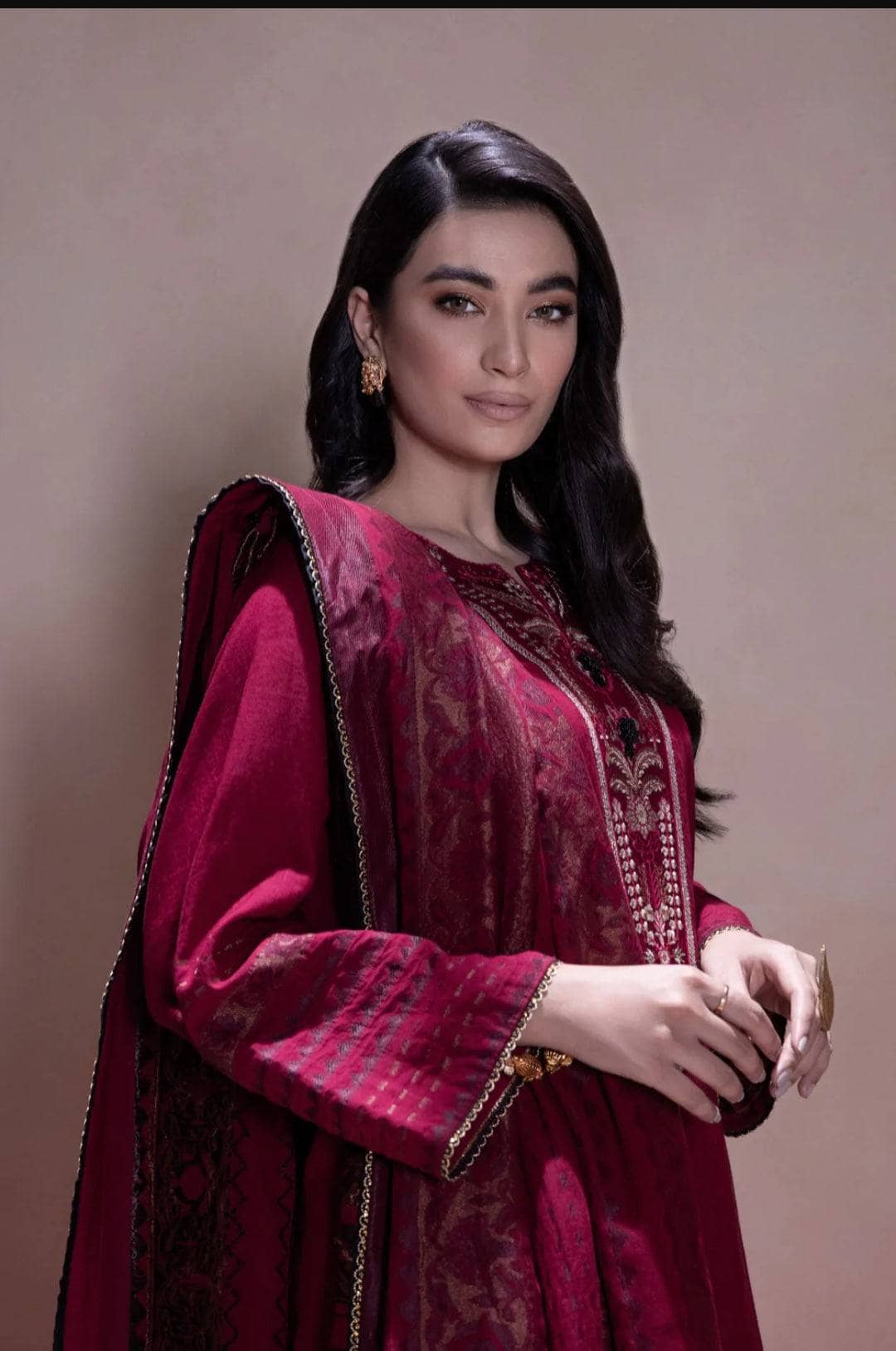 img_sapphire_intermix_2022_awwal_boutique