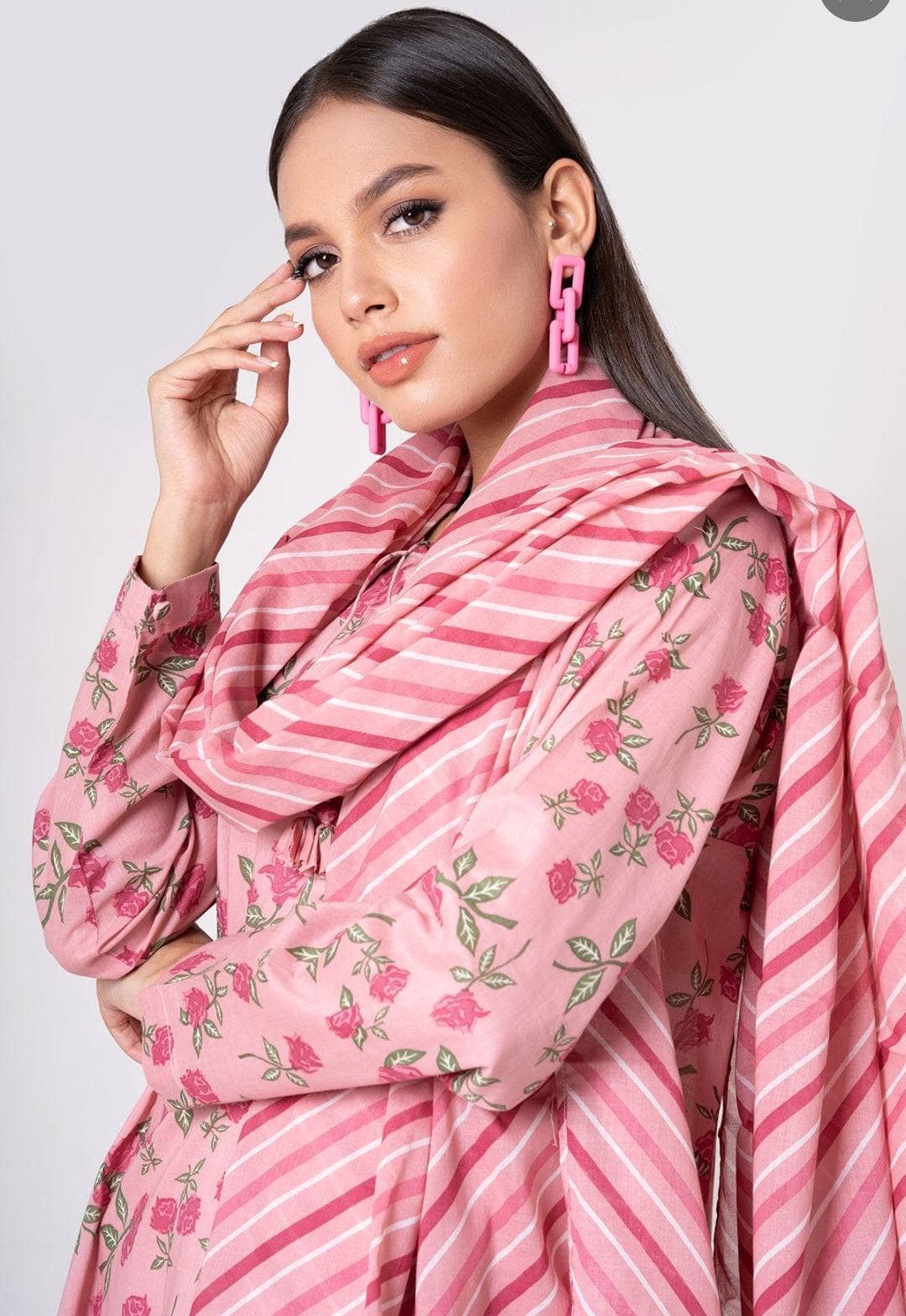 img_khaadi_lawn_22_awwal_boutique