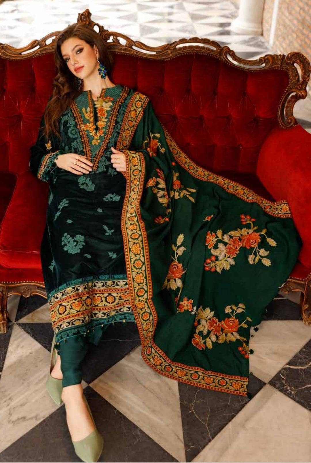 img_gul_ahmed_winter_22_awwal_boutique