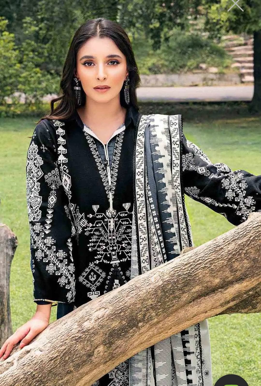 Img_gul_ahmed_khaddar_awwal_boutique