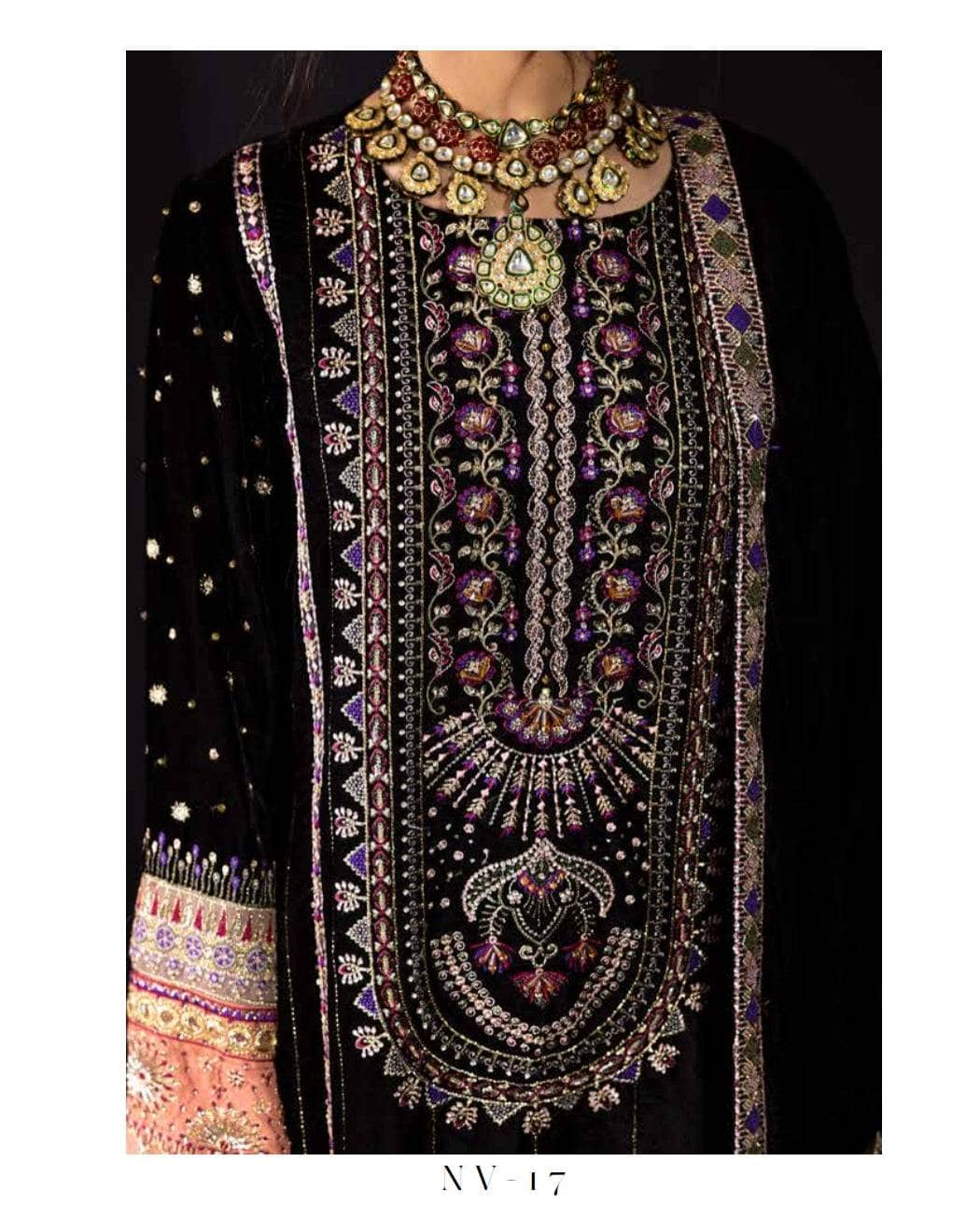 img_nureh_velvet_awwal_boutique