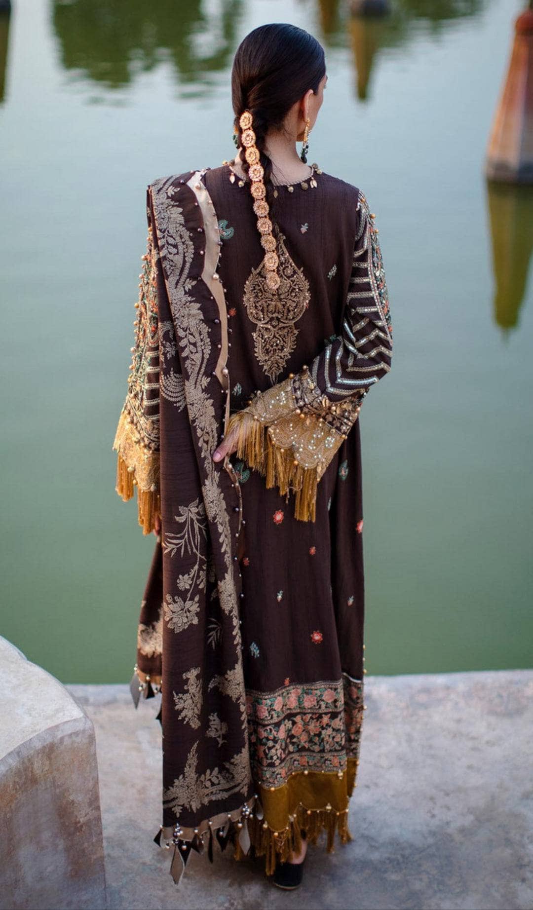 img_sana_safinaz_winter_luxury_awwal_boutique