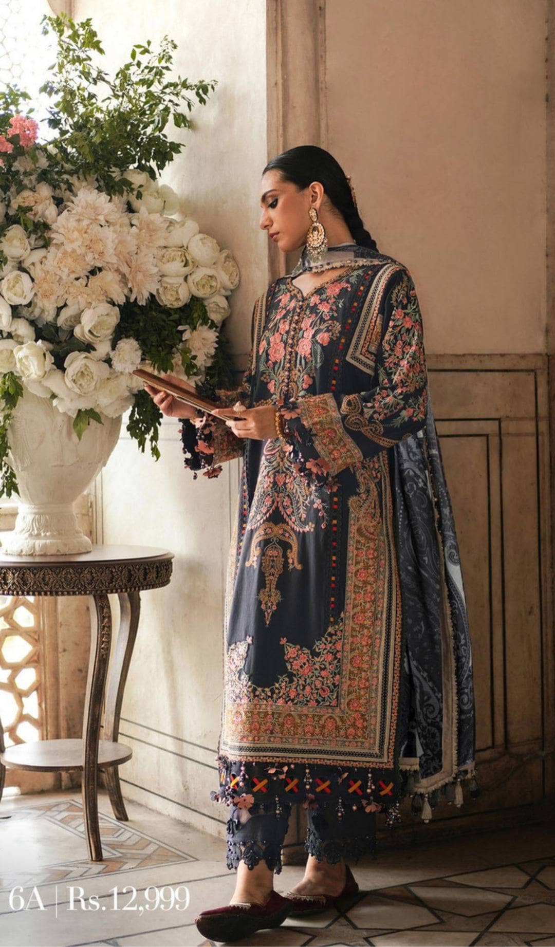 img_sana_safinaz_winter_luxury_awwal_boutique