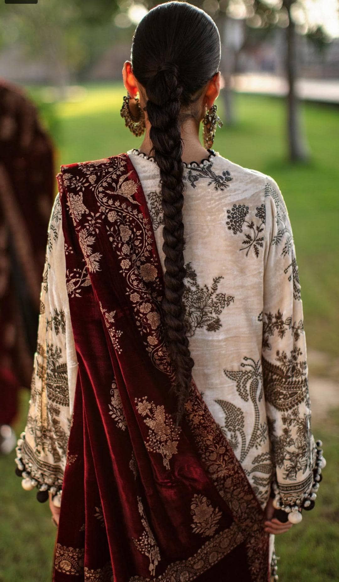 img_sana_safinaz_winter_luxury_awwal_boutique