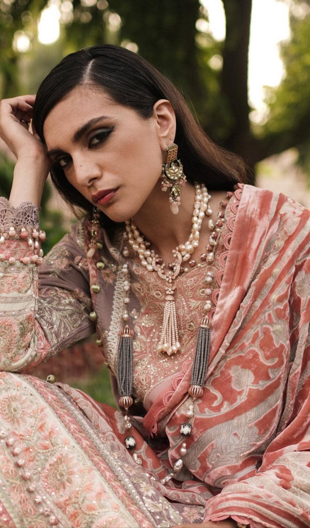 img_sana_safinaz_winter_luxury_awwal_boutique