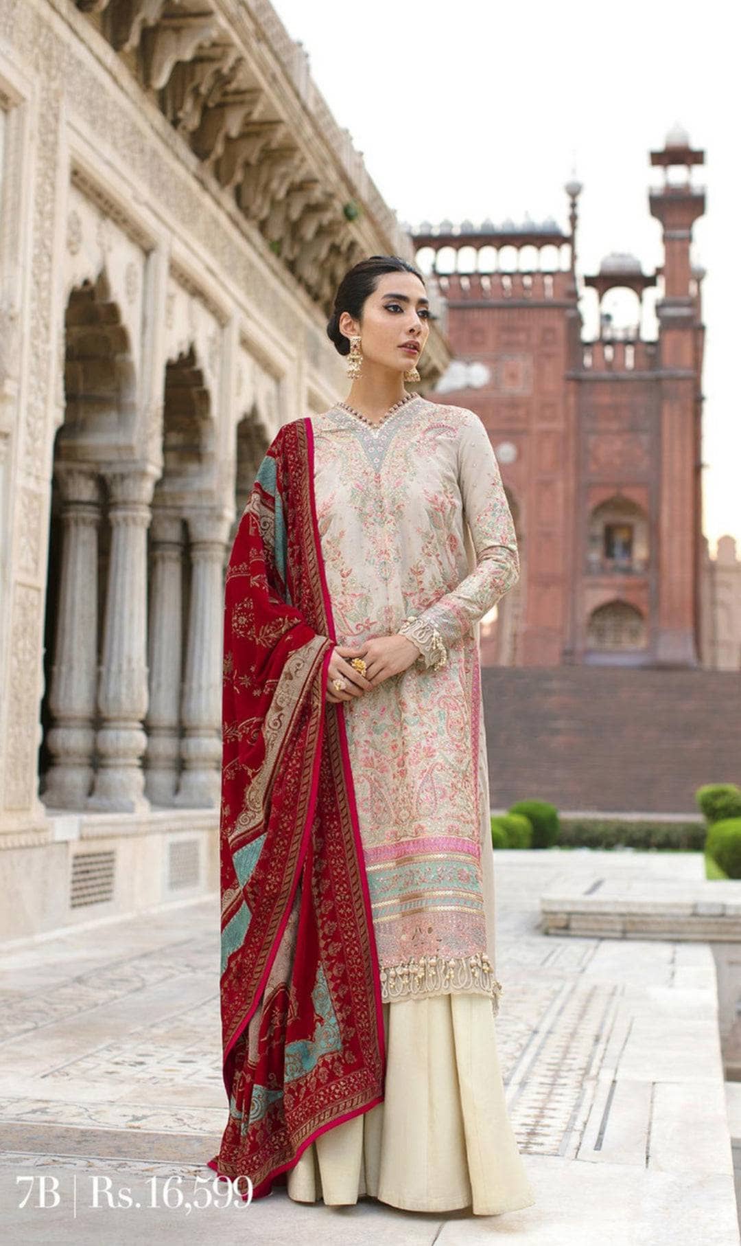 img_sana_safinaz_winter_luxury_awwal_boutique