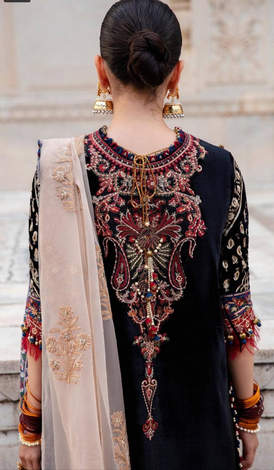 img_sana_safinaz_winter_luxury_awwal_boutique