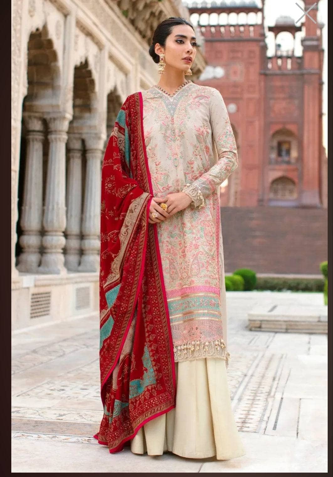 img_sana_safinaz_winter_luxury_awwal_boutique