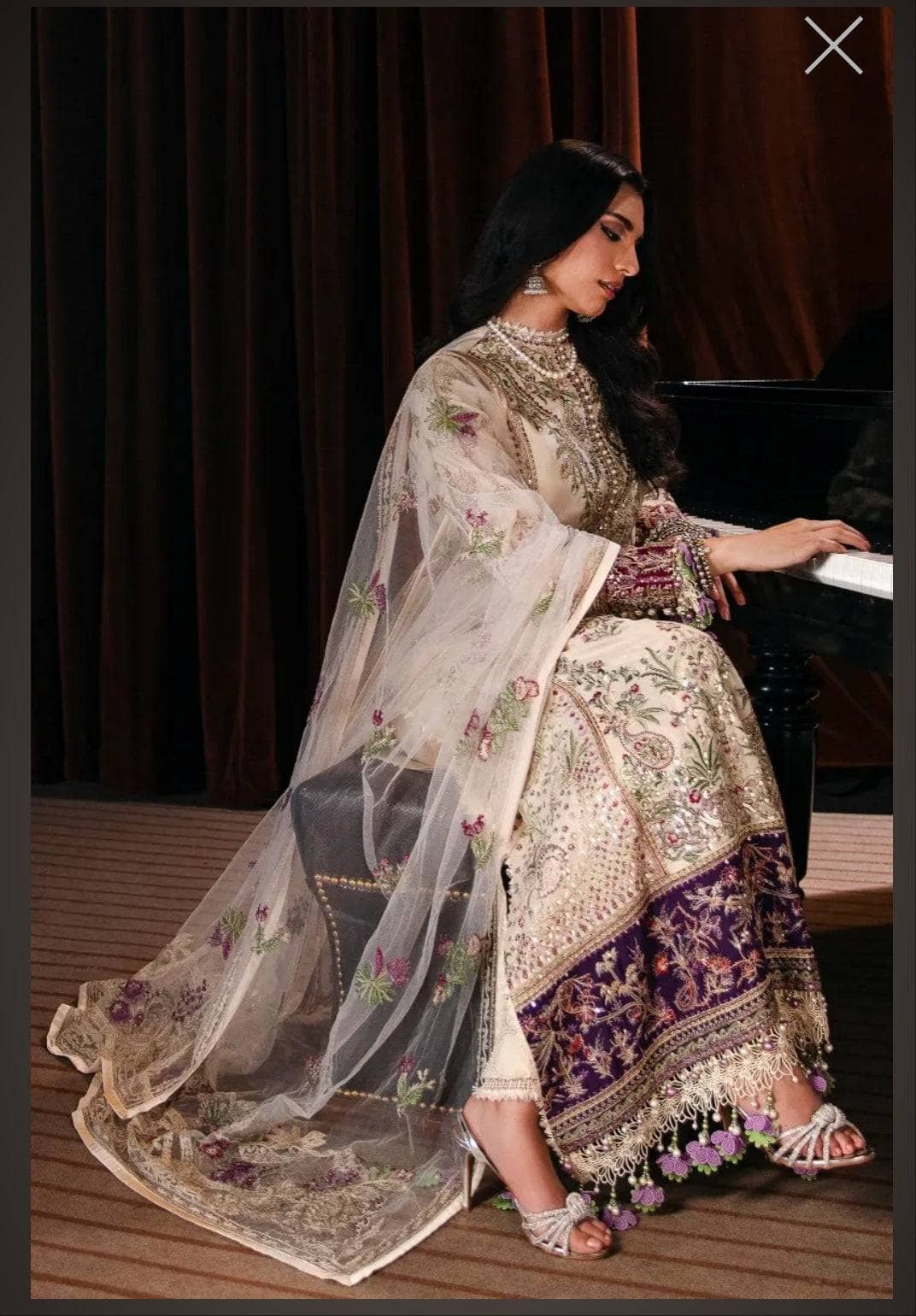 img_sana_safinaz_winter_luxury_awwal_boutique