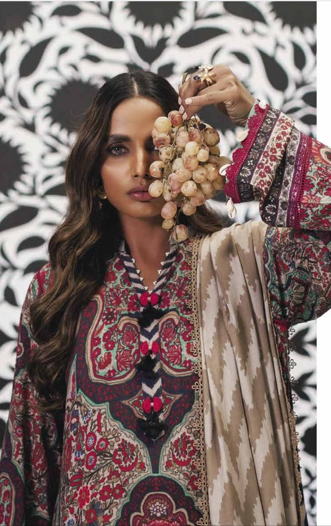 img_sana_safinaz_mahay_winter_22_awwal_boutique