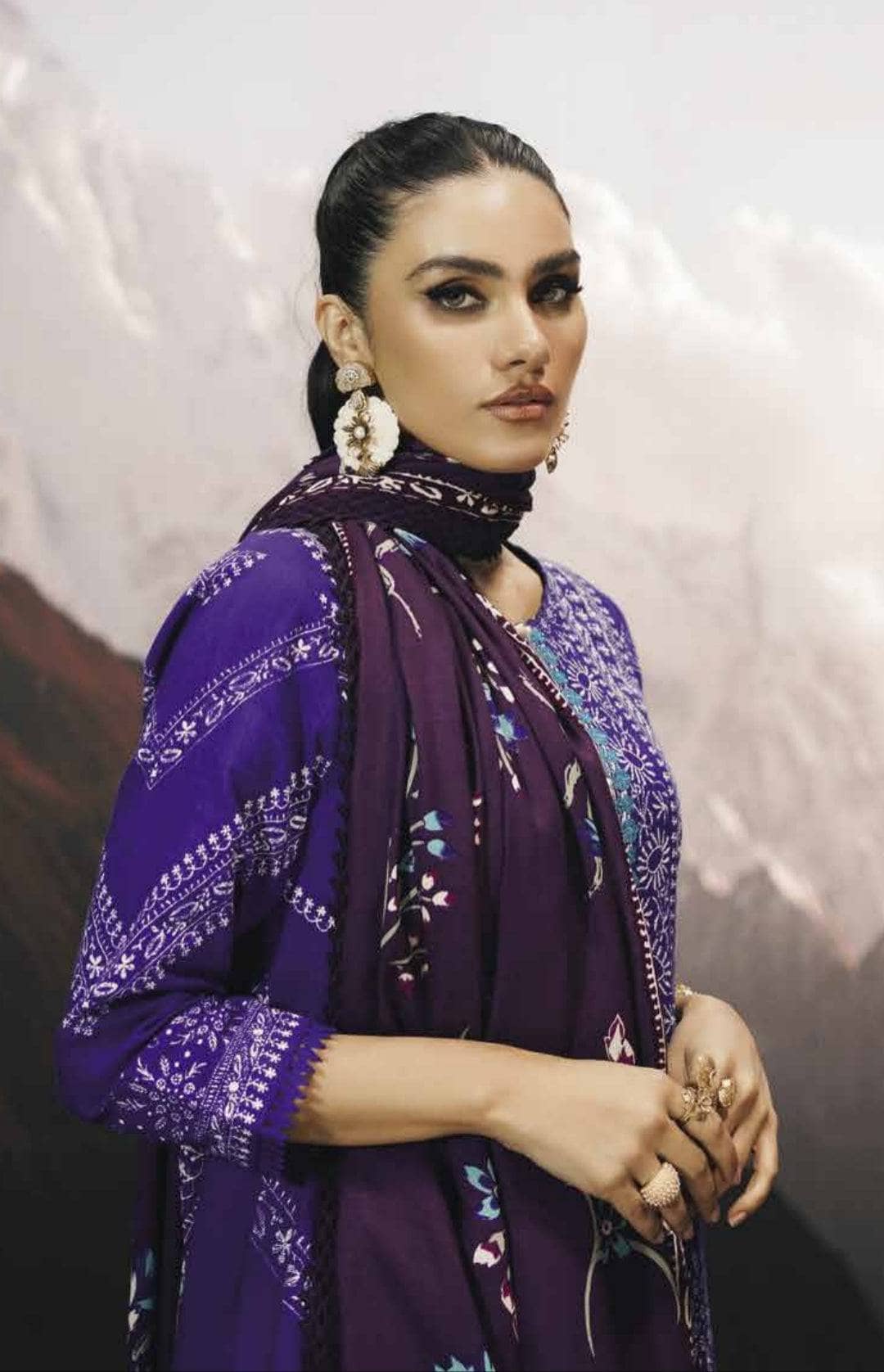 img_sana_safinaz_mahay_winter_22_awwal_boutique