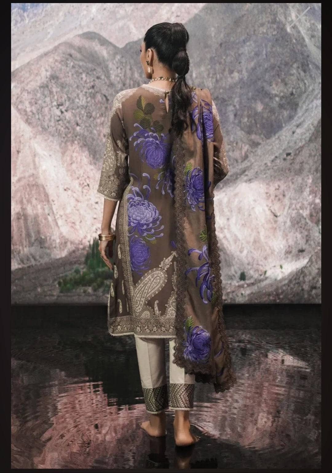 img_sana_safinaz_mahay_winter_22_awwal_boutique