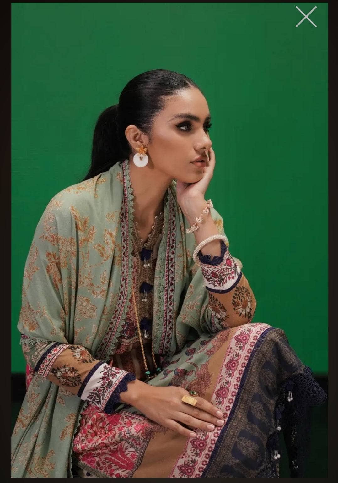 img_sana_safinaz_mahay_winter_22_awwal_boutique