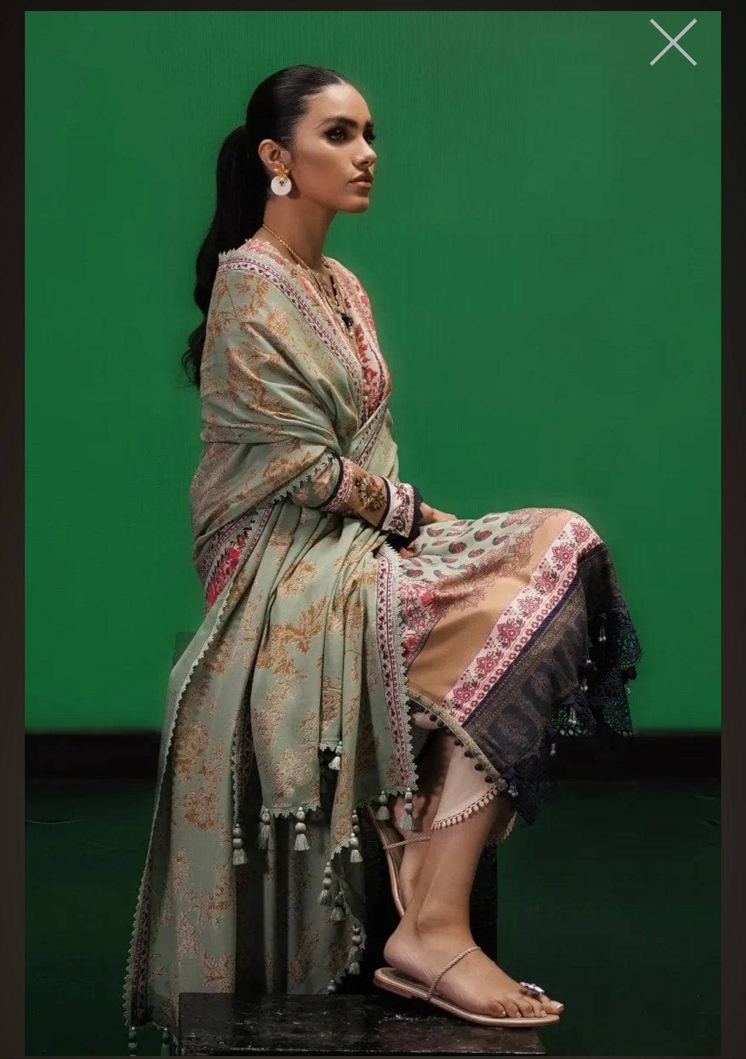 img_sana_safinaz_mahay_winter_22_awwal_boutique