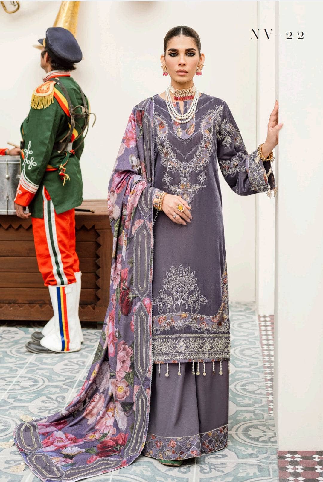 img_nureh_velvet_awwal_boutique