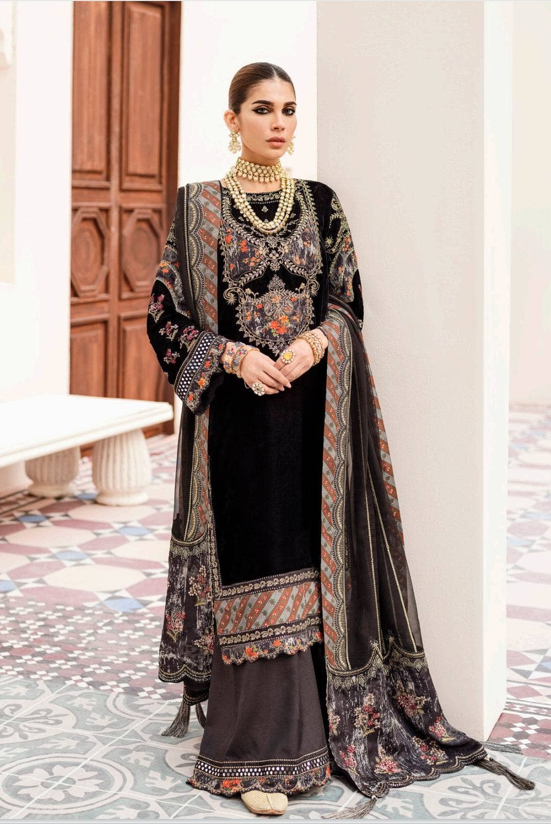 img_nureh_velvet_awwal_boutique