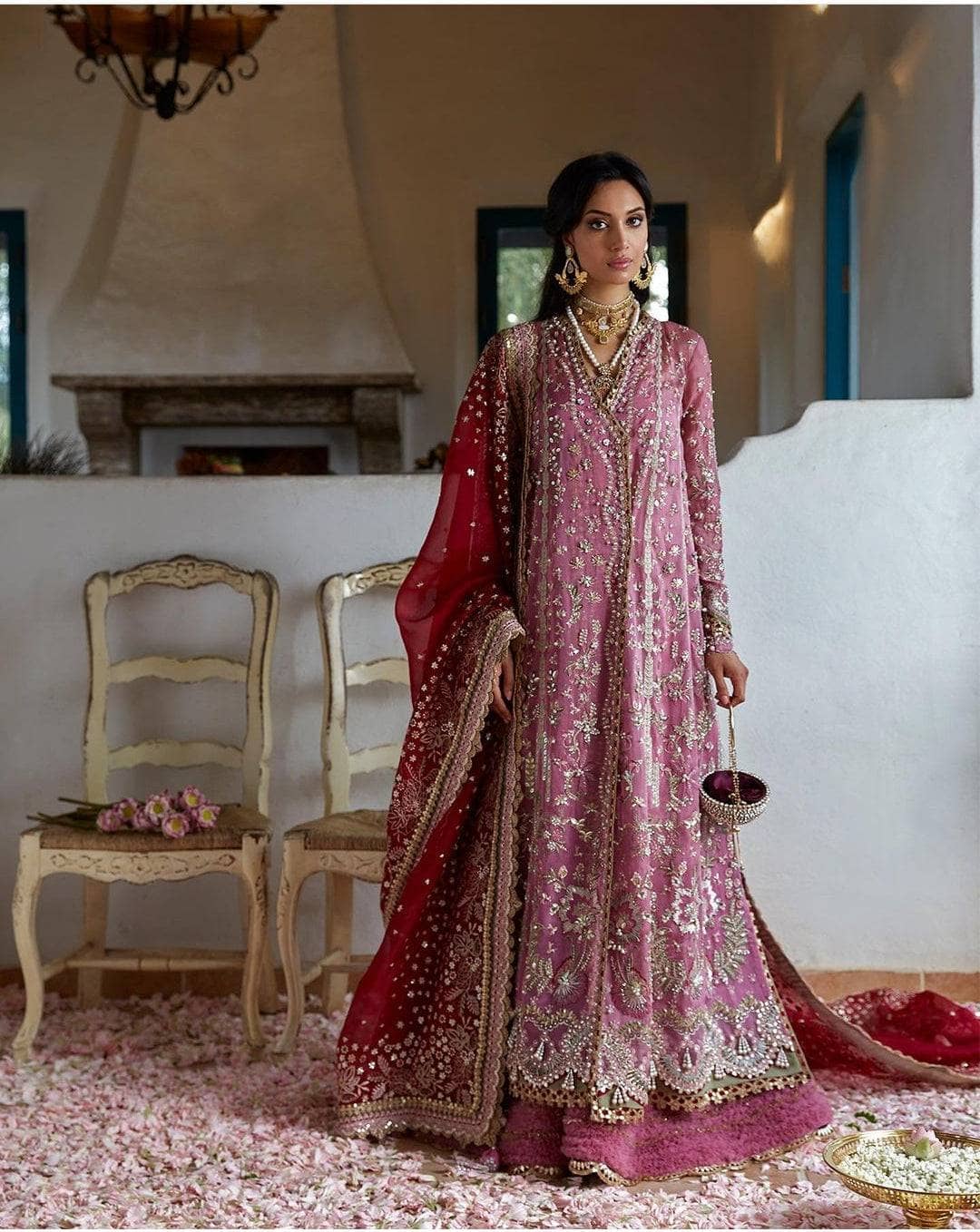 img_suffuse_by_sana_yasir_freesia_2022_wedding_edition_awwal_boutique