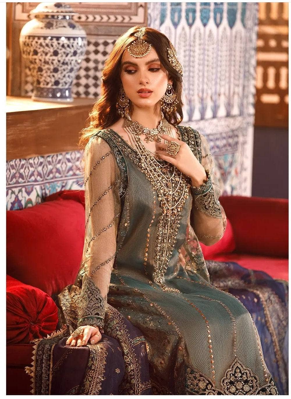 img_maria_b_mbroidered_chiffon_22_awwal_boutique