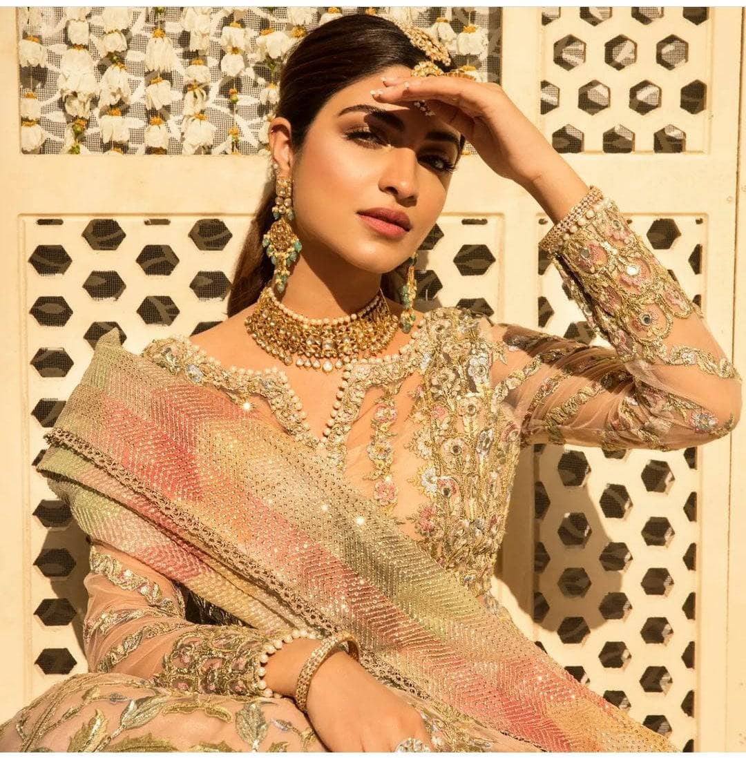 img_crimson_wedding_edition_awwal_boutique