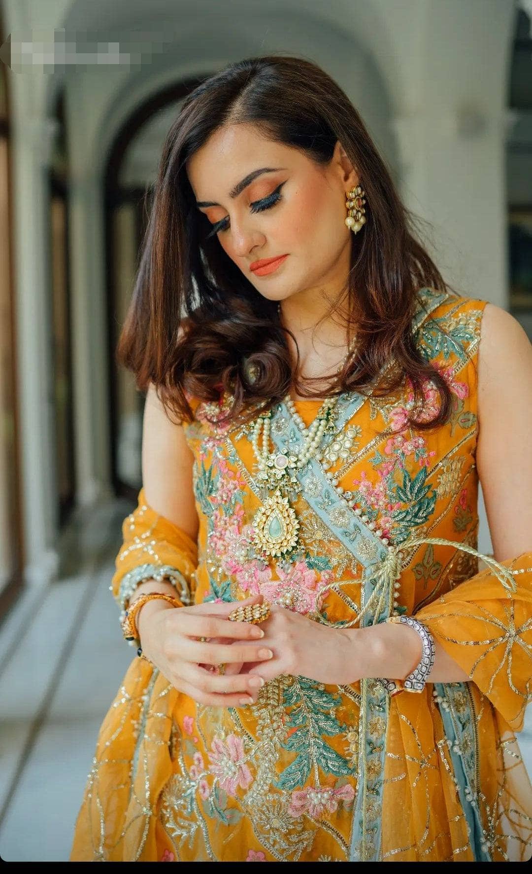 img_crimson_wedding_edition_awwal_boutique