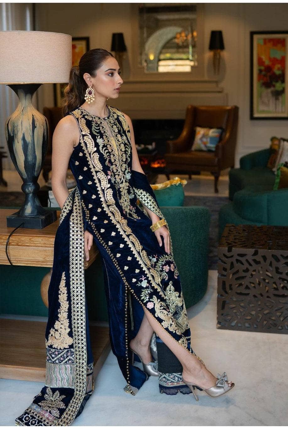 img_crimson_wedding_edition_awwal_boutique