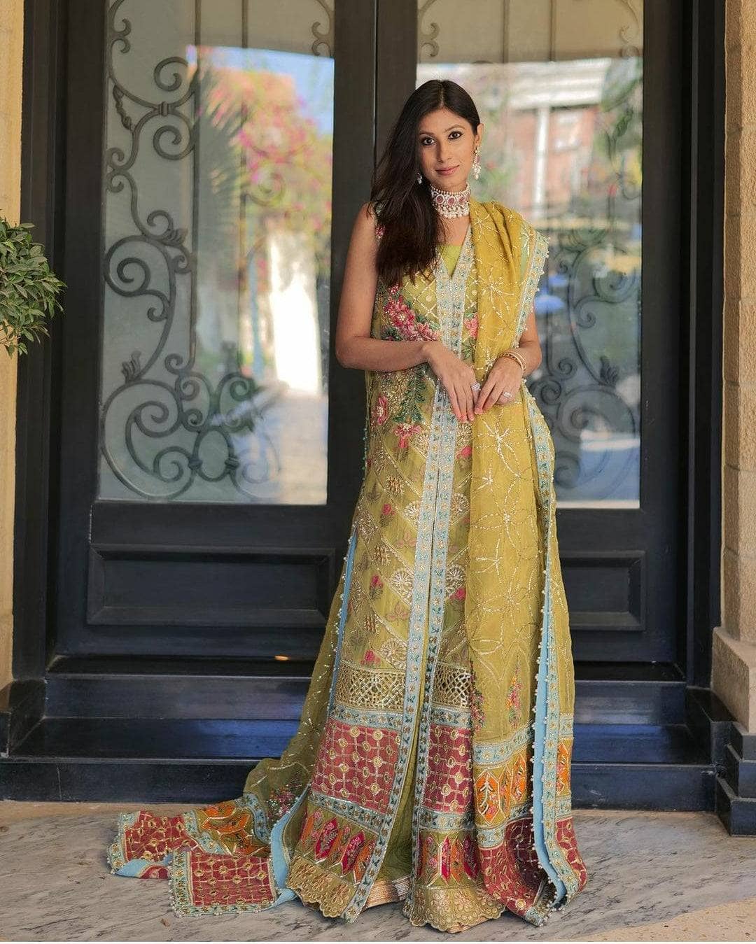 img_crimson_wedding_edition_awwal_boutique