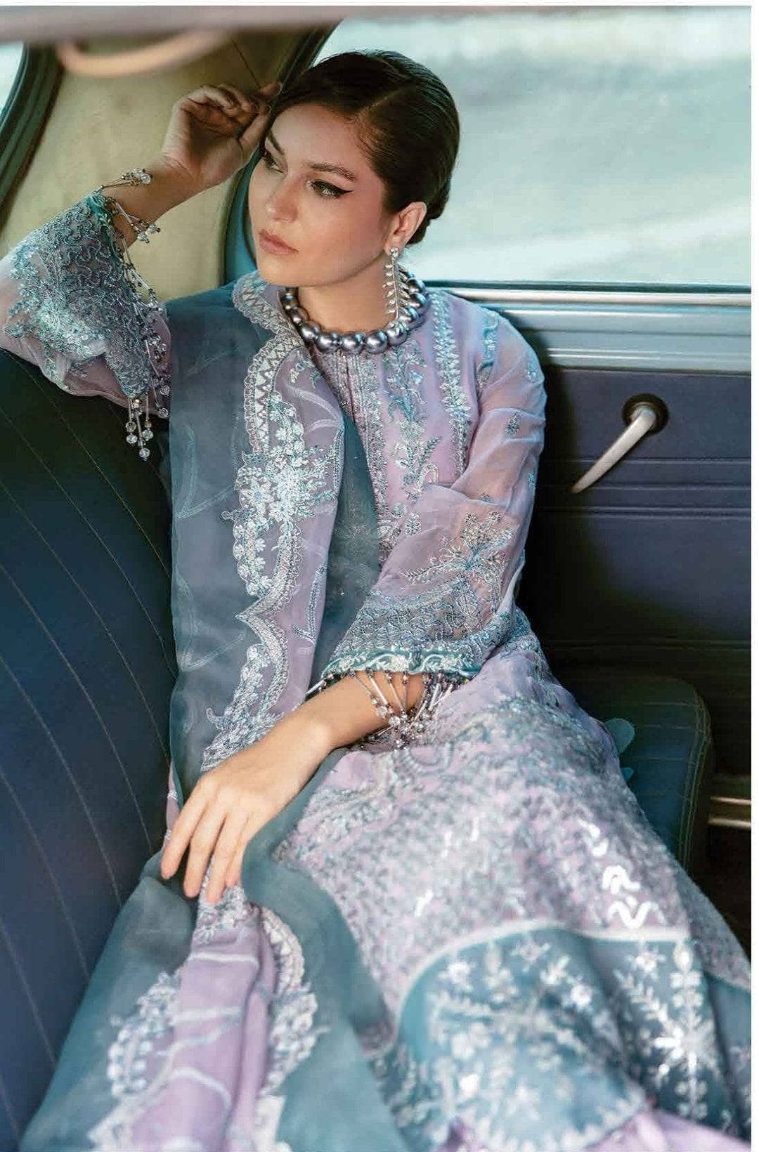 img_afrozeh_la_fuchsia_awwal_boutique