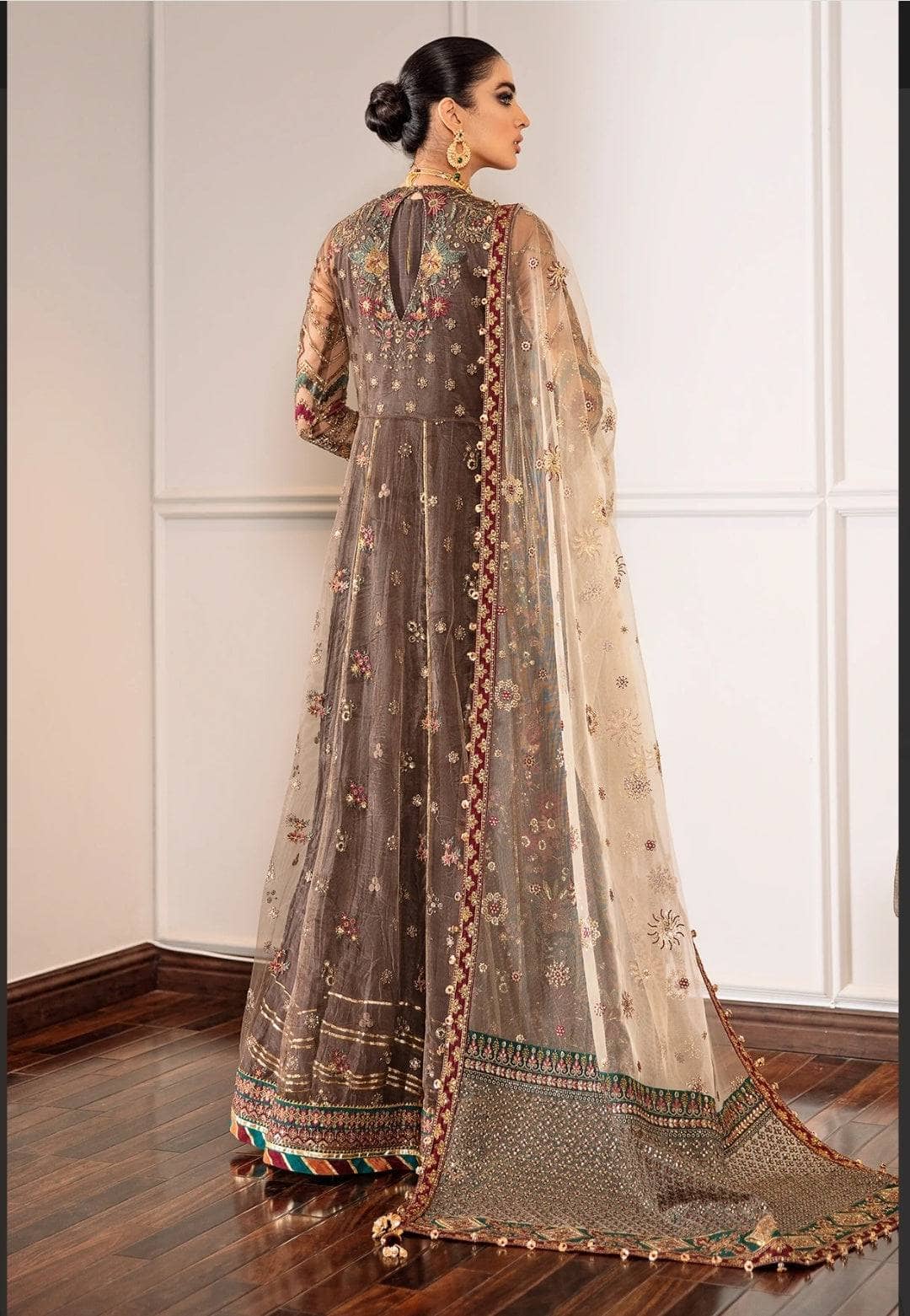 img_baroque_chantelle_awwal_boutique