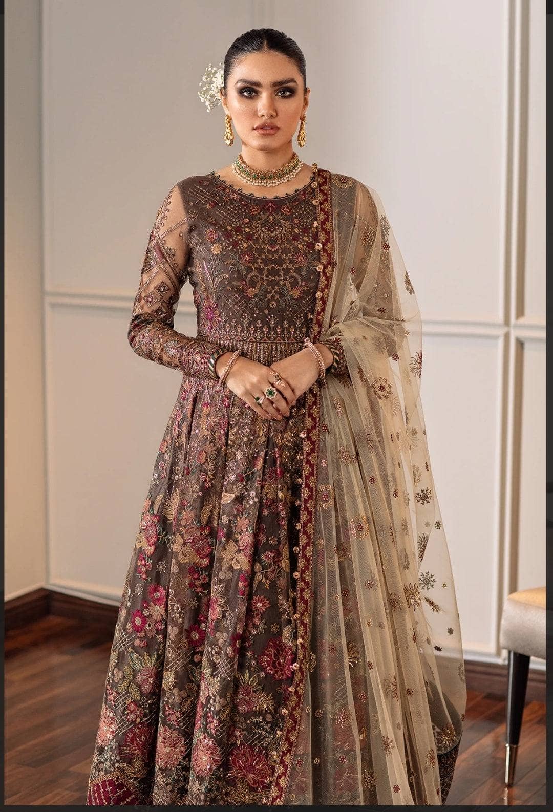 Restocked/Baroque Chantelle 22/EC 02