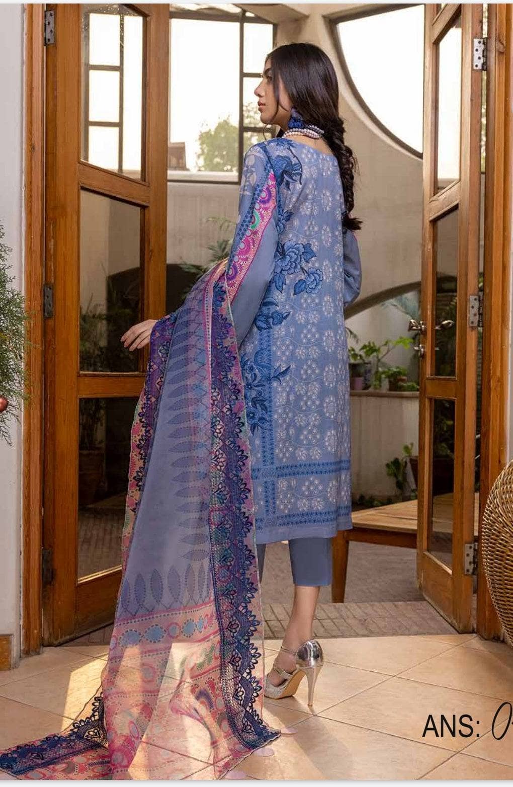 img_charizma_aniiq_vol1_awwal_boutique